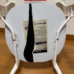 Hanaoka ベビーテーブル付き豆椅子　の画像