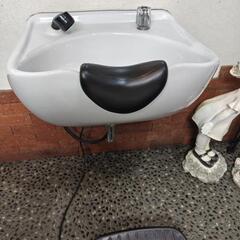 タカラベルモント　プラス　理容チェア　洗面台セット　作動ok！の画像