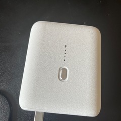 エレコム　モバイルバッテリーの画像