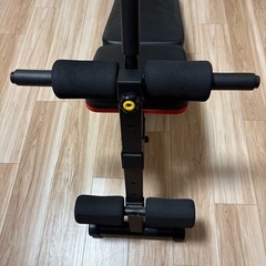 マルチベンチ マルチシットアップベンチ 折り畳み フラットベンチ 腹筋 背筋 ダンベル プレス用 トレーニングベンチ 腹筋台 とSTEADYのディップススタンドとの画像