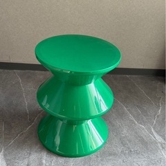 グリーンスツールの画像