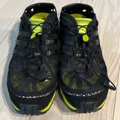 adidas スニーカー step down constructionの画像