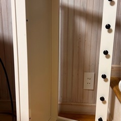 IKEA HEMNES シリーズ ウォールシェルフの画像