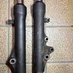 v125g フロントフォークの画像