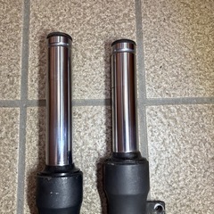 v125g フロントフォークの画像