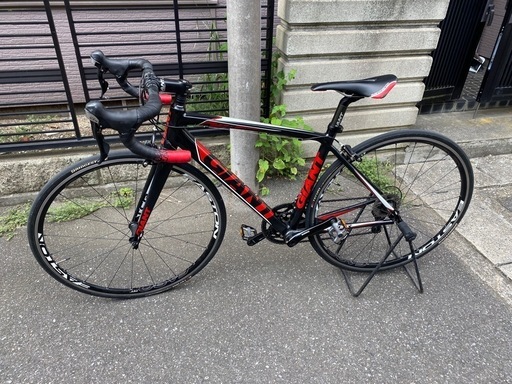 GIANT TCR 10速 ロードバイク 黒/赤 GIANT ロードバイク 赤/黒 9月10日までに引取りであれば6万で