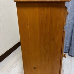 カントリー家具　パイン材　チェストの画像
