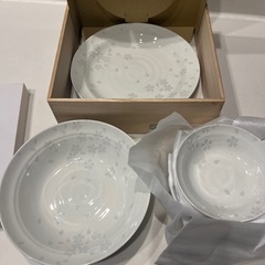 お皿セットの画像