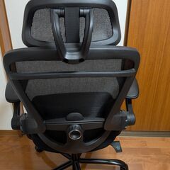 タンスのゲン オフィスチェア　肘掛け跳ね上げ、座面傾きロッキングの画像
