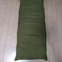 座椅子　緑の画像