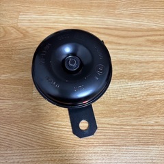 トヨタ純正　部品86510-28130 ホーンの画像