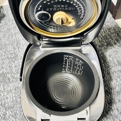 東芝 真空圧力IH炊飯器 本かまど炊き RC-10VQMの画像