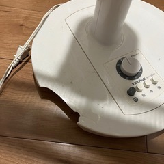 扇風機(足破損あり)の画像