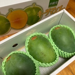 2.5キロはラスト1箱です！
【贈答用】キーツマンゴー3玉2.5キロの画像