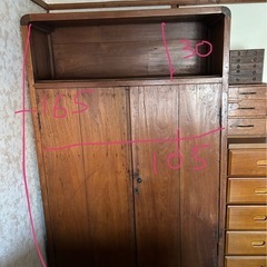 アンティーク　木製戸棚の画像
