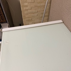 ガラスの机の画像