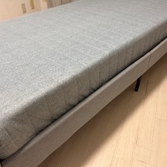 IKEAシングルベッド(マットレス付き)の画像