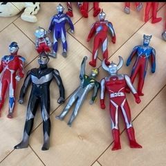 ウルトラマンフィギュア20体以上の画像