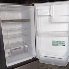 日立　R-V32RV（N）　３ドア冷蔵庫　シルバー色　315L『中古美品』2022年の画像