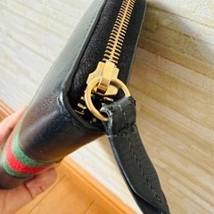 GUCCI シルヴィ　長財布
の画像