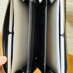 GUCCI シルヴィ　長財布
の画像