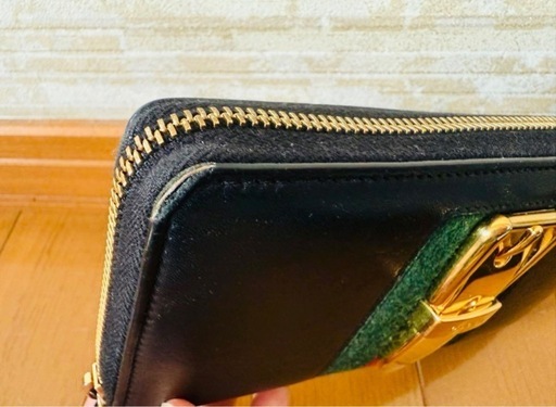 GUCCI シルヴィ　長財布
