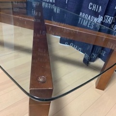 ガラス製ローテーブル
の画像