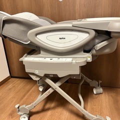 【電動ベビーラック】アップリカ　ユラリズムオートの画像