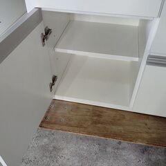 伸張式　食器棚　キッチンボード　W1050～1600 H910 D450『中古美品』の画像