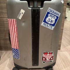samsonite  スーツケースの画像