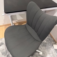 昇降式デスク+チェアの画像