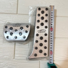 新品未使用　トヨタ 新型クラウン 220系 専用設計 アルミ ペダル　シルバーの画像