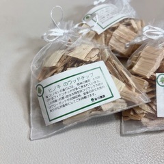 ヒノキのウッドチップ 防臭 消臭 抗菌 防虫作用 檜チップ 芳香剤 ヒノキチップの画像