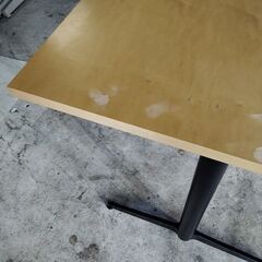 SOGO家具　T足　ダイニングテーブル　店舗用テーブル　作業台『中古、天板熱変色跡あり』の画像