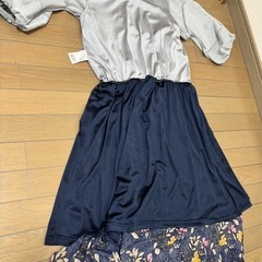 ワールドのワンピース、サイズLの画像