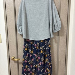 ワールドのワンピース、サイズLの画像