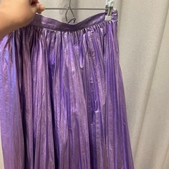 Ameri VINTAGEのメタリックプリーツスカート
の画像