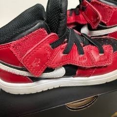 NIKE ジョーダン　
キッズ　の画像