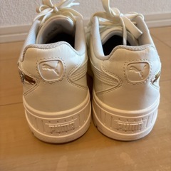 PUMA スニーカーの画像