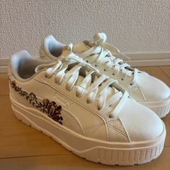PUMA スニーカーの画像