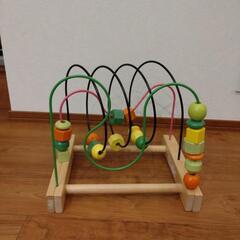 【除菌済み】いたずら１歳やりたい放題　＆　知育玩具の木製ビーズコースターの画像