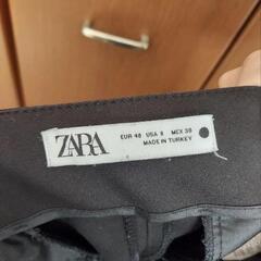 ZARA　タックパンツ　ブラック　Lサイズの画像