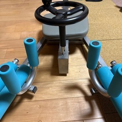 配送可能🉑　定価22000円‼️  開脚ストレッチャー  股関節 ストレッチ 筋トレ アキレス腱 フィットネス ジム 新体操 体操教室 体育 スポーツ 自宅 マシン　格闘技 ボクシング キックボクシング 相撲 柔道 空手 剣道の画像