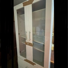 食器棚の画像
