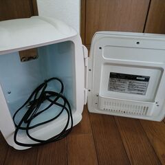 ★美品★2電源式コンパクト電子保冷保温ボックス D-CUBE S HR-DB06の画像