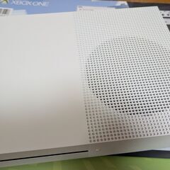 PS4 スリム 1TB & XBOX ONE S 500GBの画像