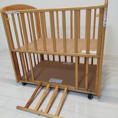 ベビーベッド木製の画像