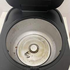 TOSHIBA　炊飯器　すぐ使えますの画像