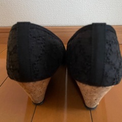 レース調オープントゥパンプス　24cmの画像