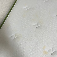 セミダブルのマットレス、ベッドフレームの画像